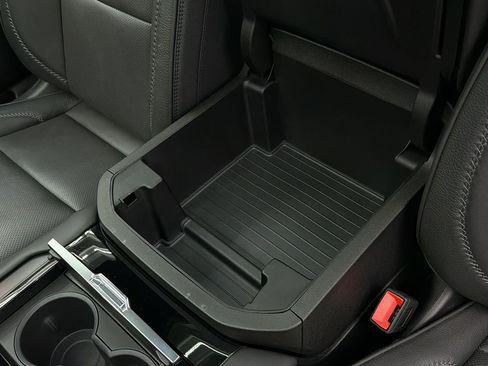 Used 2025 GMC Yukon XL Denali w/ Sun & Power Step Package image 24