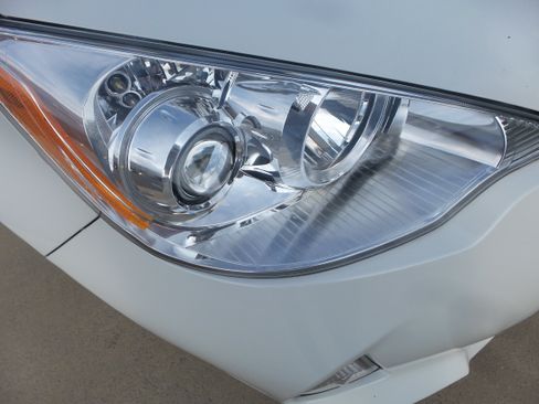 Used 2013 Toyota Prius C One FWD image 44
