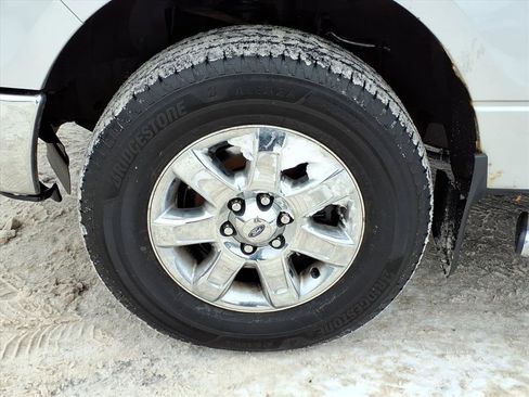 Used 2013 Ford F150 XLT w/ XLT Chrome Pkg image 9