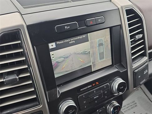 Used 2017 Ford F150 Platinum w/ Equipment Group 701A Luxury image 27