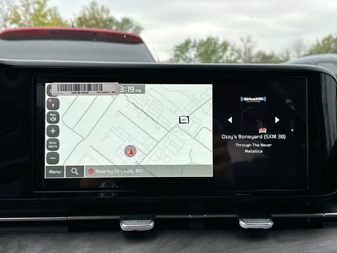 Used 2024 Kia Carnival EX FWD image 37