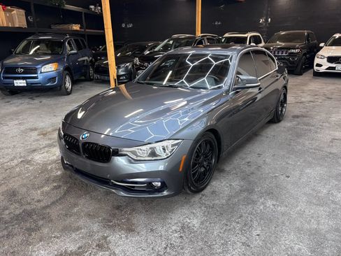Used 2017 BMW 330i xDrive Sedan AWD/4WD image 3