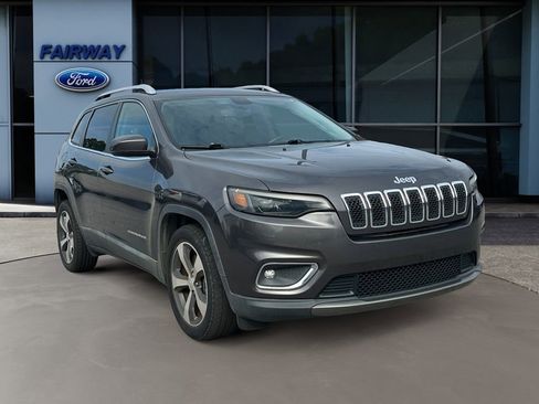 Used 2019 Jeep Cherokee Limited FWD image 3
