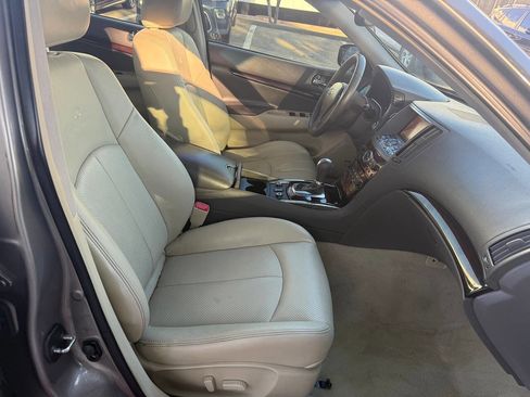 Used 2011 INFINITI G37 x Sedan w/ Premium Pkg image 13