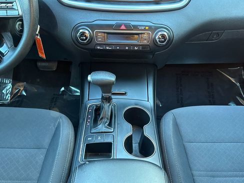 Used 2019 Kia Sorento AWD V6 image 21