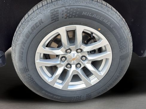 Used 2024 Chevrolet Tahoe LT AWD/4WD image 32