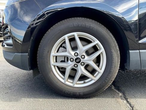 Used 2024 Ford Edge SEL image 8