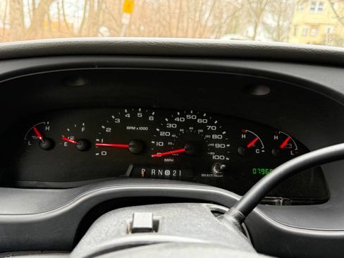 Used 2007 Ford E-350 and Econoline 350 XLT RWD image 15