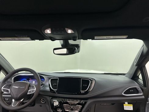 New 2026 Chrysler Pacifica Limited image 20