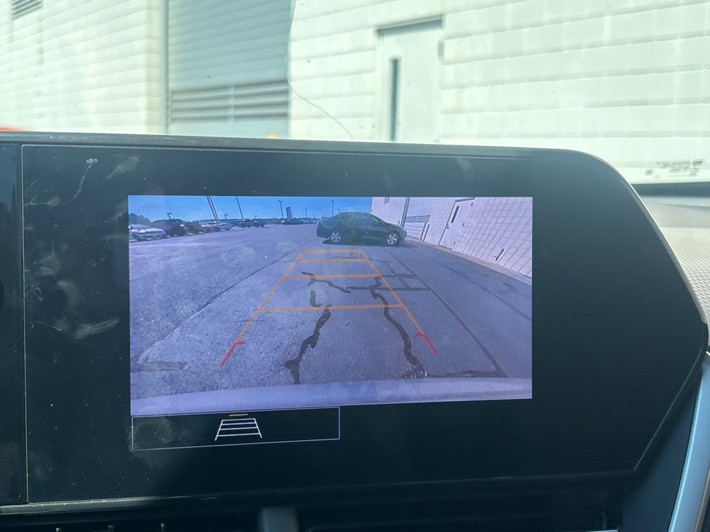 Used 2024 Chevrolet Trax RS FWD image 11