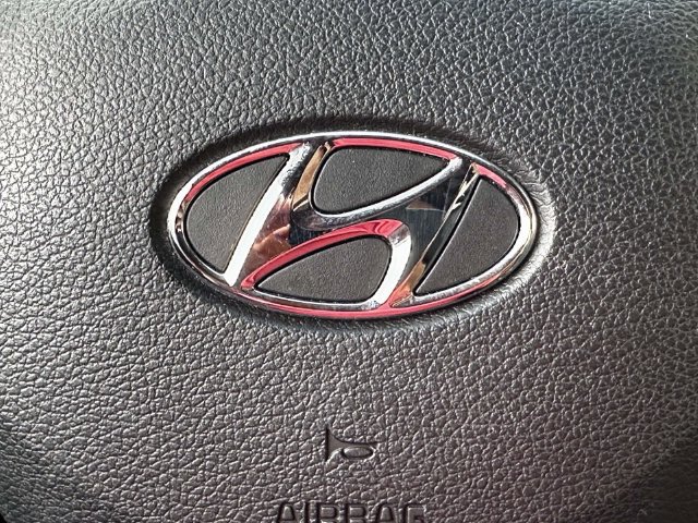 Used 2022 Hyundai Santa Fe SE AWD/4WD image 29