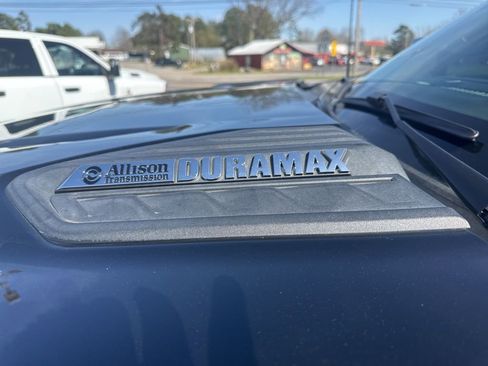 Used 2020 Chevrolet Silverado 3500 High Country w/ Technology Package image 11