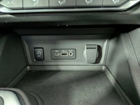 Used 2024 Nissan Sentra SV FWD image 7