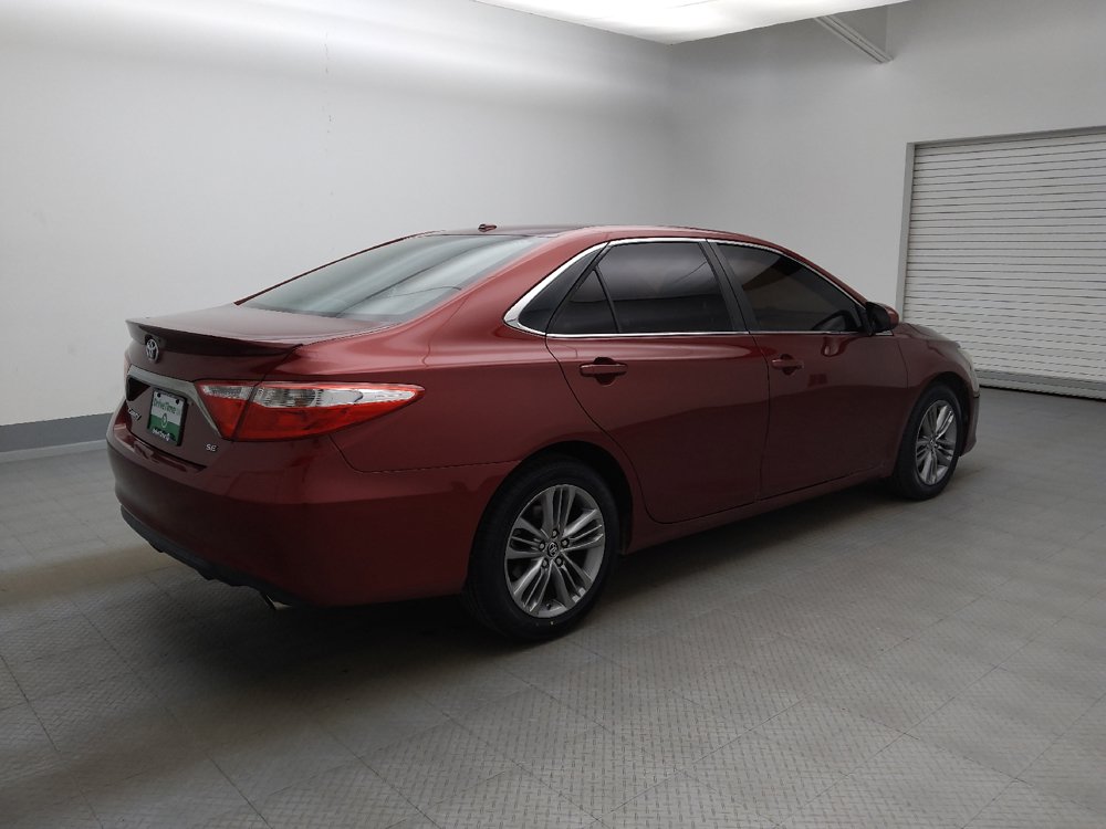 Used 2015 Toyota Camry SE w/ Moonroof Package FWD image 10