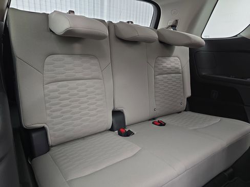 New 2025 Nissan Pathfinder SV image 12