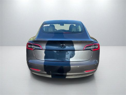 Used 2018 Tesla Model 3 Long Range image 6