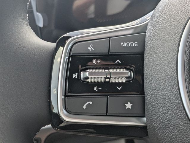 New 2026 Kia Carnival FWD image 24