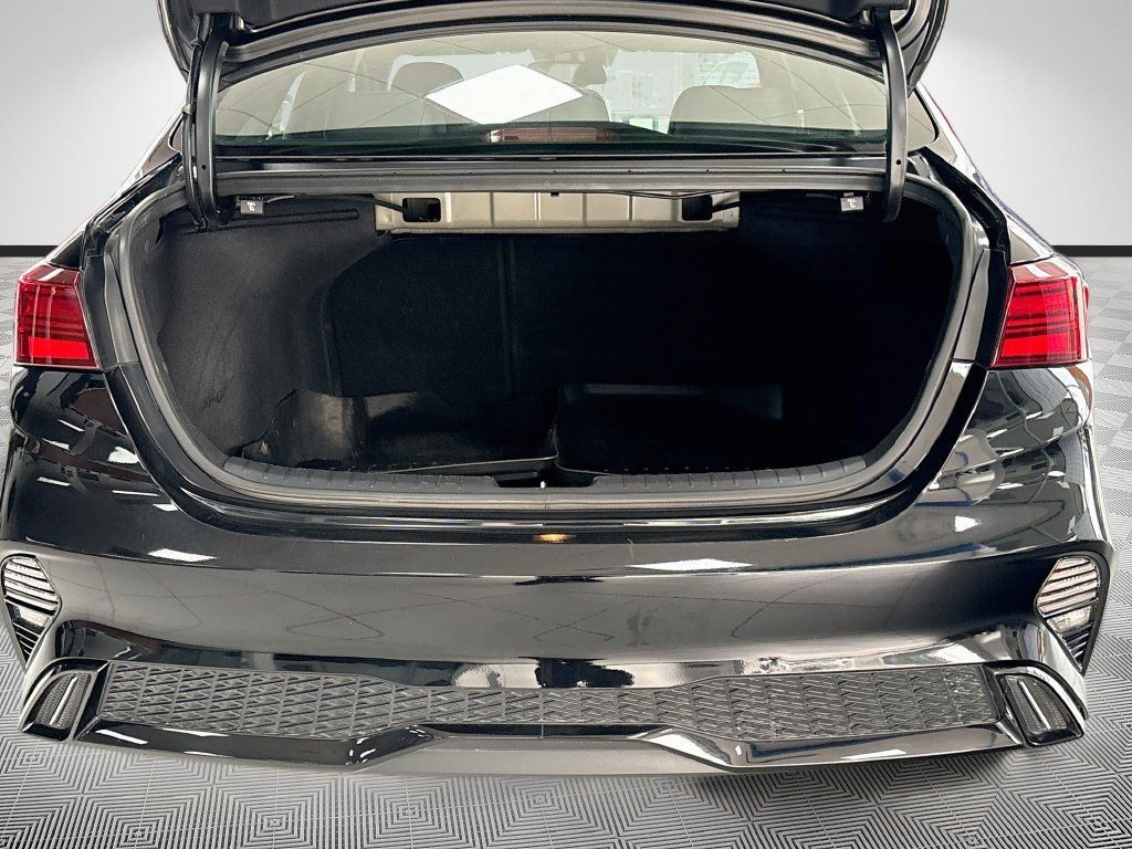 Used 2023 Kia Forte GT-Line FWD image 47