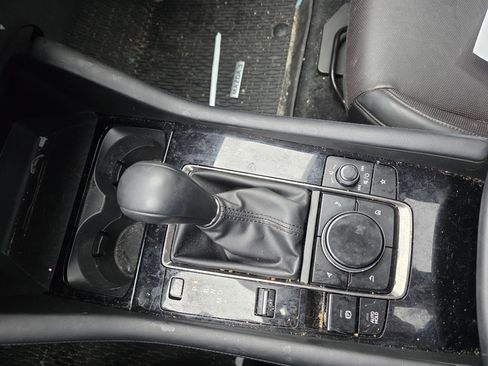 Used 2024 MAZDA MAZDA3 Hatchback w/Premium Plus Pkg image 17