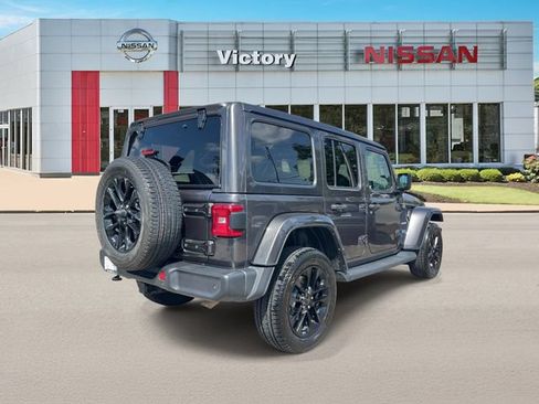 Used 2021 Jeep Wrangler Unlimited Sahara w/ Cold Weather Group AWD/4WD image 3