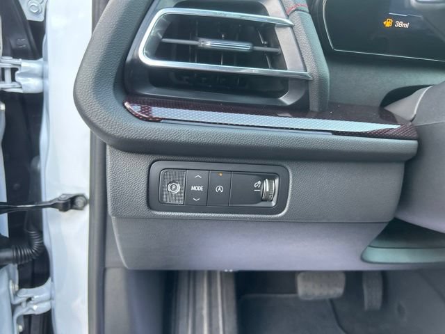 New 2027 Chevrolet Traverse RS FWD image 17