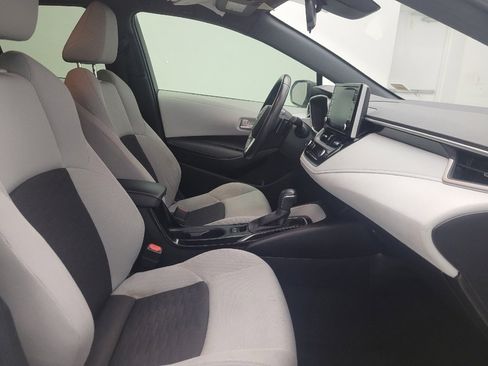 Used 2019 Toyota Corolla SE w/ Carpet Mat Package image 21