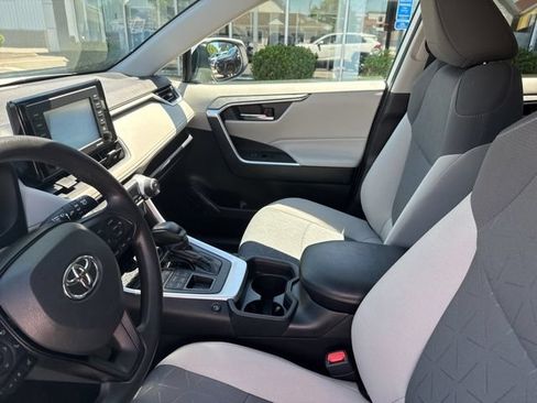 Used 2020 Toyota RAV4 XLE w/ All Weather Liner Package AWD/4WD image 22