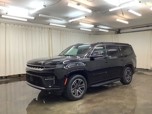 New 2026 Jeep Grand Wagoneer 4WD w/ Premium Group I image 1