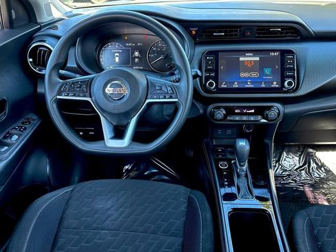 Used 2021 Nissan Kicks SV image 24