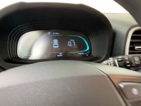 Used 2025 Hyundai Venue SE FWD image 22