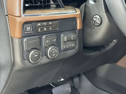 Used 2026 Chevrolet Tahoe High Country w/ Sun And Tow Package RWD image 36