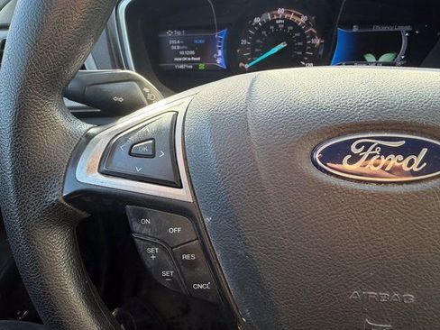 Used 2018 Ford Fusion SE image 11