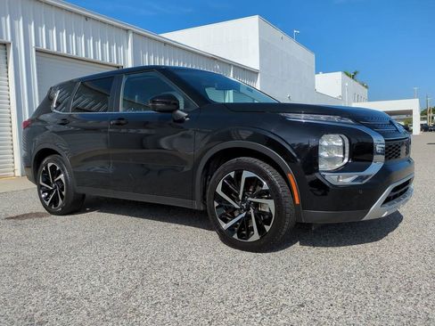 Used 2024 Mitsubishi Outlander SE image 4