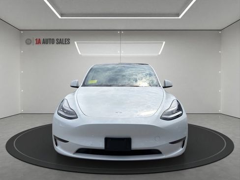 Used 2021 Tesla Model Y Long Range AWD/4WD image 8