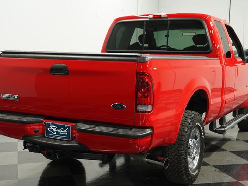 Used 2006 Ford F250 Super Duty Powerstroke 6.0L 4x image 9