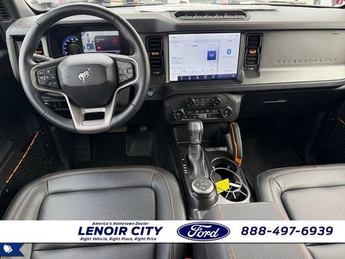 Used 2024 Ford Bronco Badlands AWD/4WD image 15