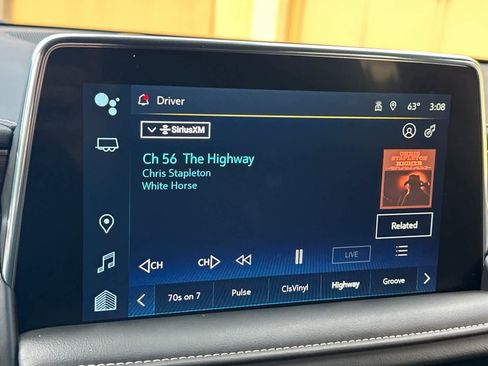 Used 2024 Chevrolet Tahoe Premier w/ Premium Package image 18