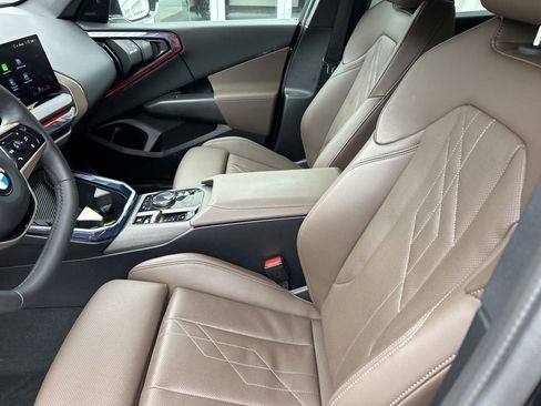 Used 2025 BMW X3 xDrive30i w/ Premium Package image 10