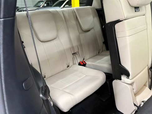 Used 2023 Mercedes-Benz GLB 250 w/ Premium Package image 22