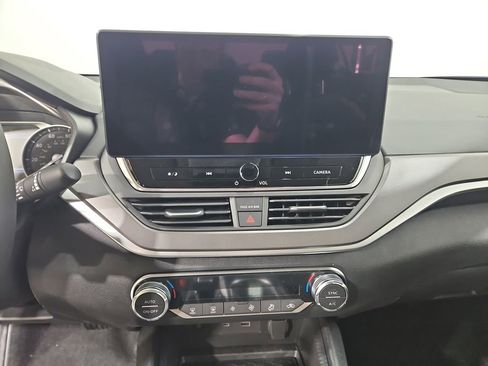 New 2026 Nissan Altima 2.5 SR AWD/4WD image 19