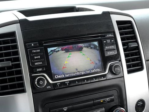 Used 2018 Nissan Frontier SV RWD image 17