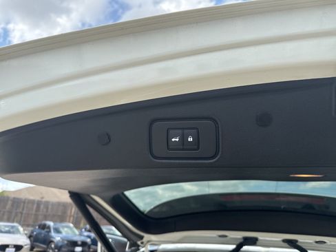 Used 2024 Nissan Pathfinder SL image 27