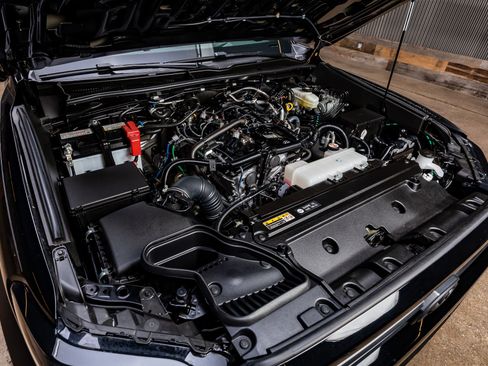 Used 2025 Toyota 4Runner SR5 image 37