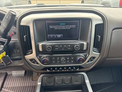 Used 2018 GMC Sierra 1500 SLT AWD/4WD image 10