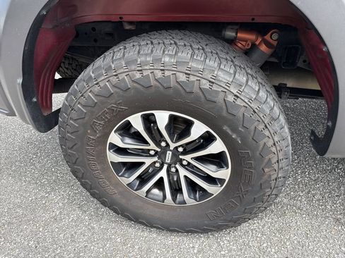 Used 2020 Ford F150 Raptor w/ Equipment Group 802A Luxury AWD/4WD image 17