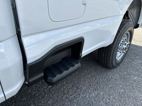 New 2026 Ford F350 XL w/ XL Chrome Package image 18