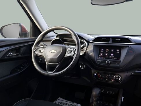 Used 2021 Chevrolet TrailBlazer LT AWD/4WD image 19