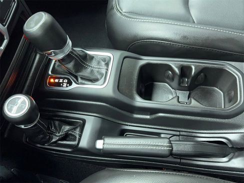 Used 2023 Jeep Wrangler Unlimited Sahara w/ Cold Weather Group image 37