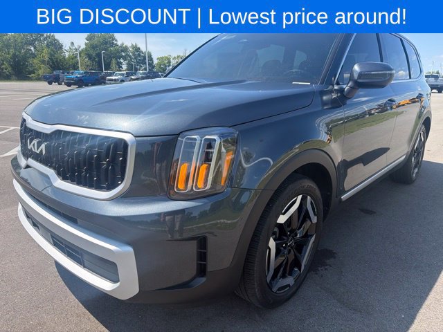 Used 2024 Kia Telluride EX w/ EX Captain's Chair Package AWD/4WD image 2