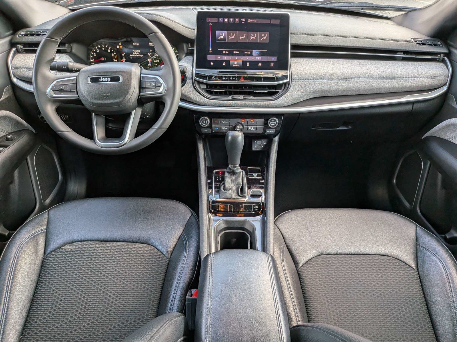 Used 2024 Jeep Compass Latitude AWD/4WD image 14